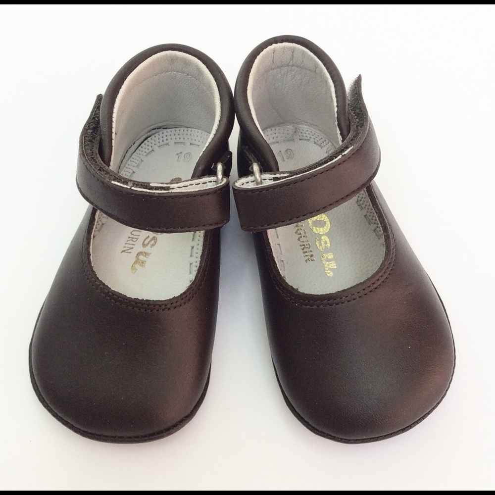 Baby girl leather Mary Janes made in Spain NWB